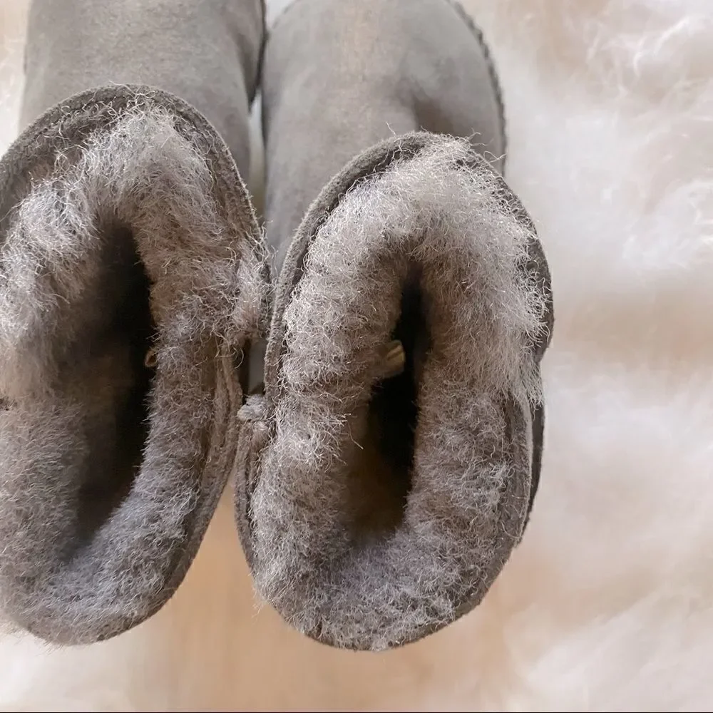 Emu little feet